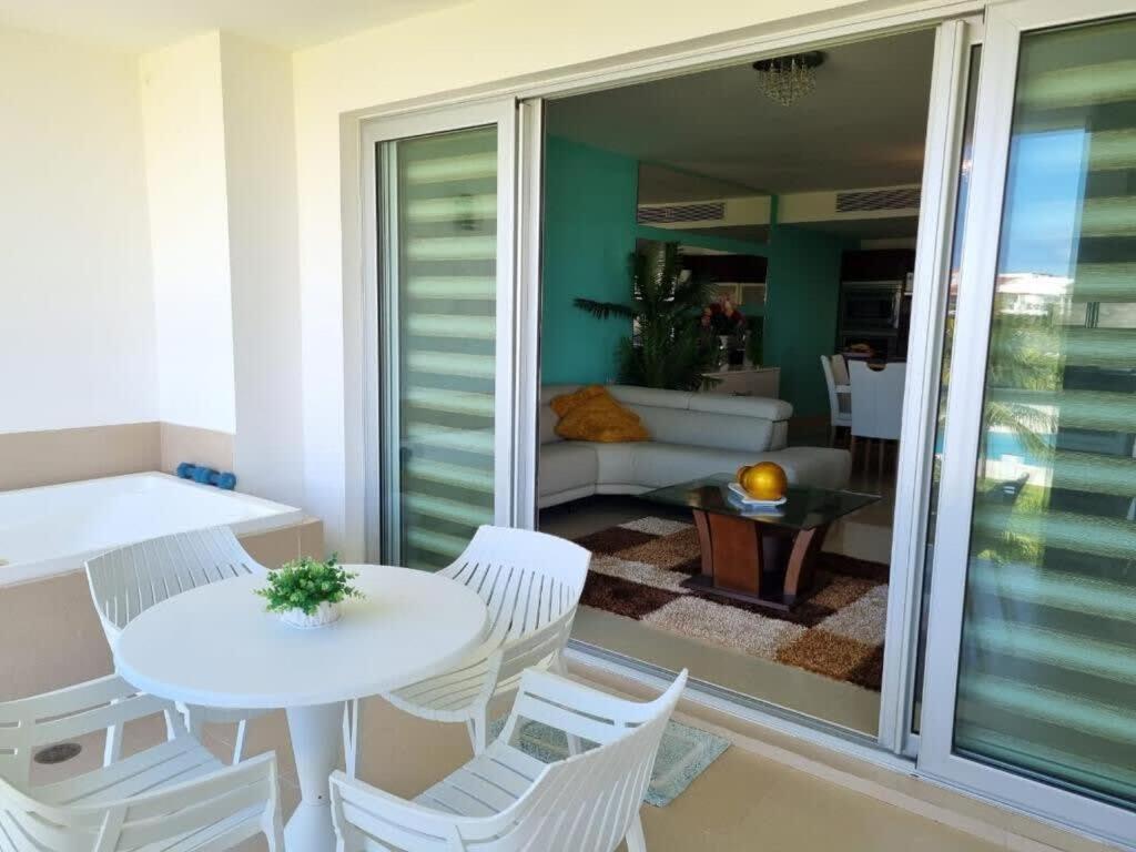 Luxurious Hideaway With Private Access Playa del Carmen
