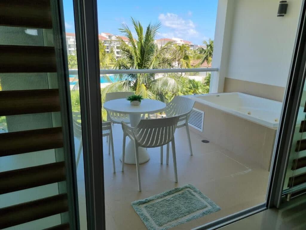 Luxurious Hideaway With Private Access