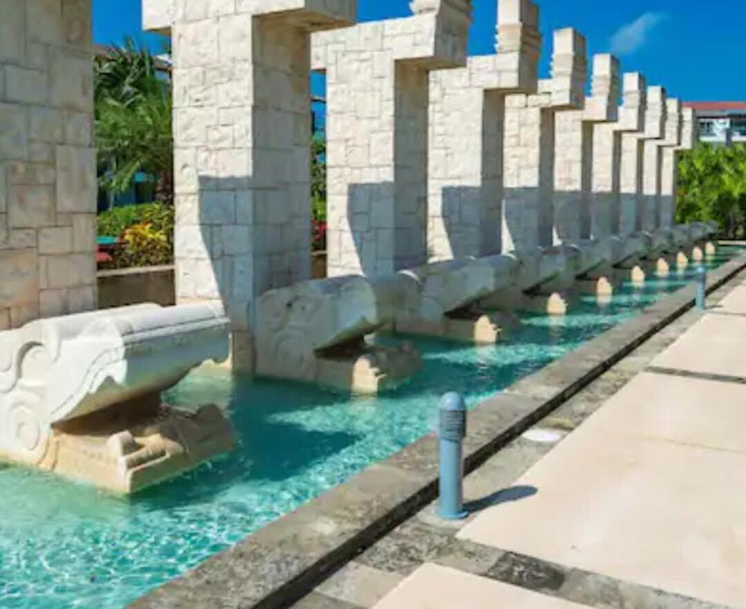 Luxurious Hideaway With Private Access *