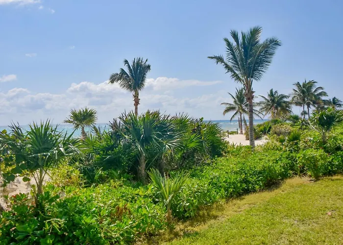 Luxurious Hideaway With Private Beach Access