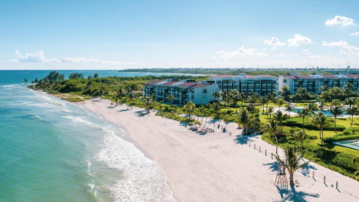Luxurious Hideaway With Private Access * Playa del Carmen