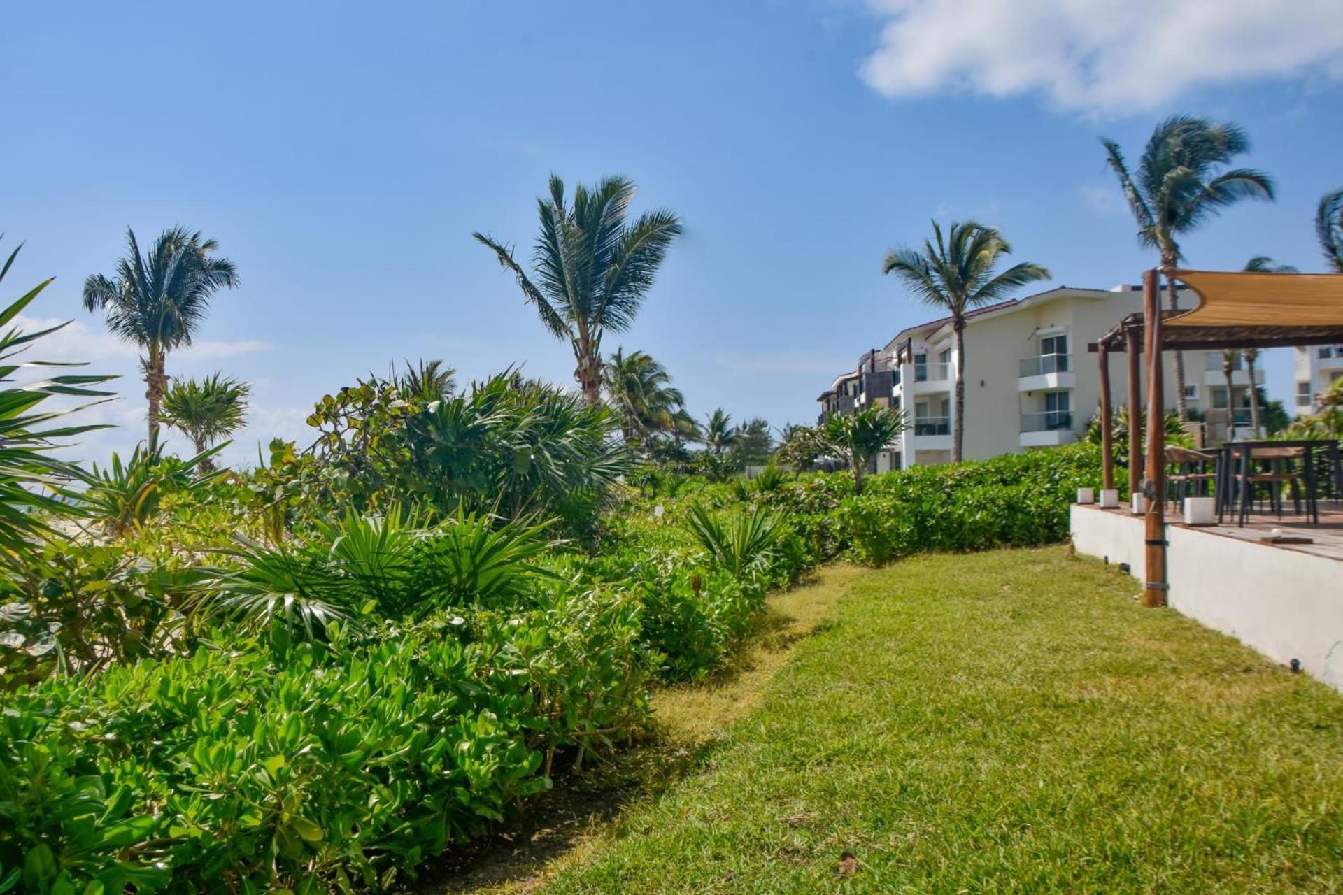 Luxurious Hideaway With Private Access * Playa del Carmen